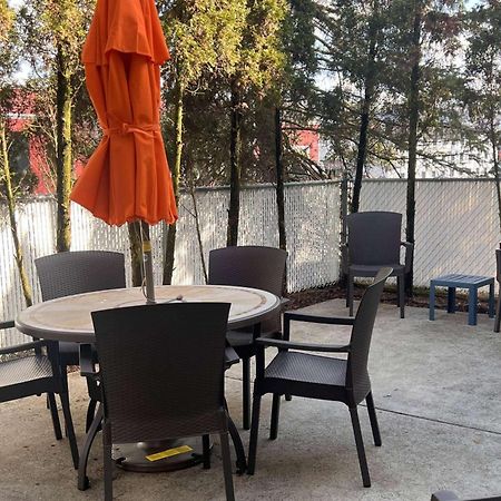 Wingate By Wyndham Pittsburgh New Stanton Hotel Екстериор снимка