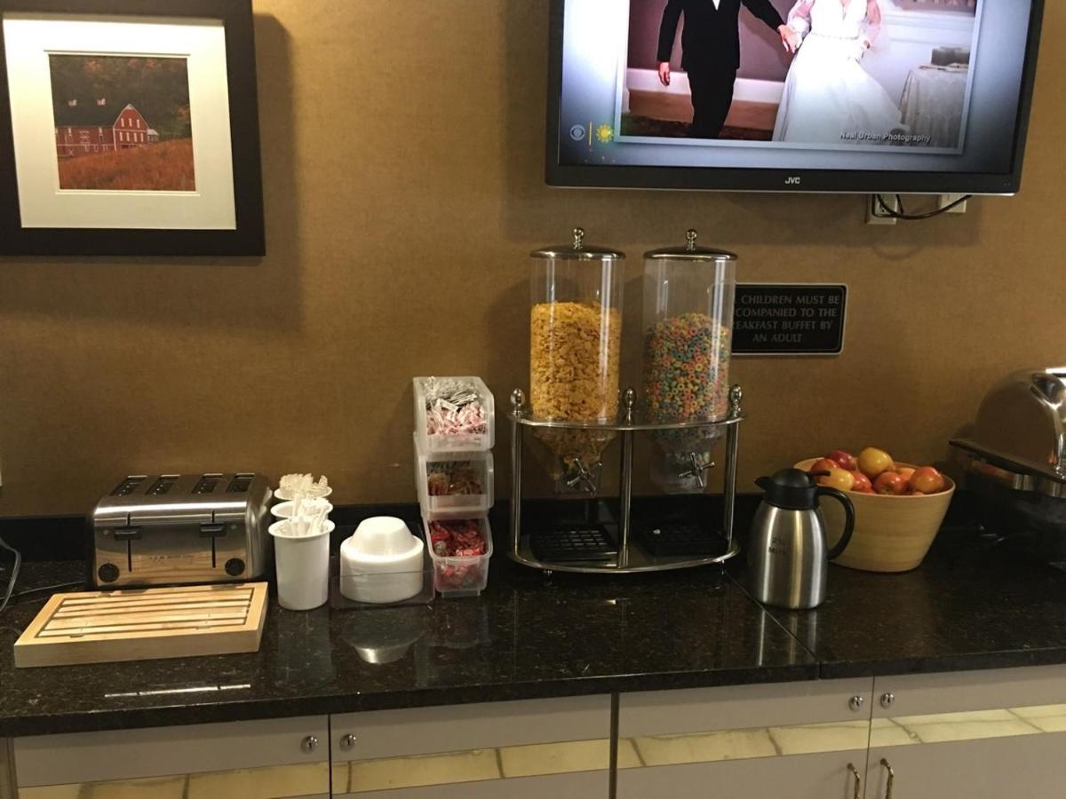 Wingate By Wyndham Pittsburgh New Stanton Hotel Екстериор снимка