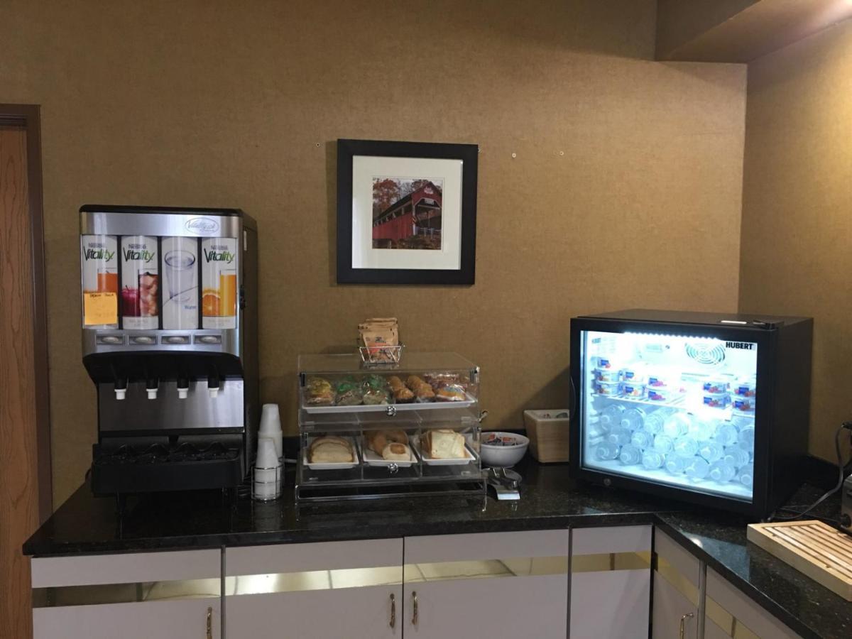 Wingate By Wyndham Pittsburgh New Stanton Hotel Екстериор снимка