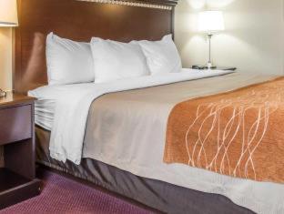 Wingate By Wyndham Pittsburgh New Stanton Hotel Стая снимка