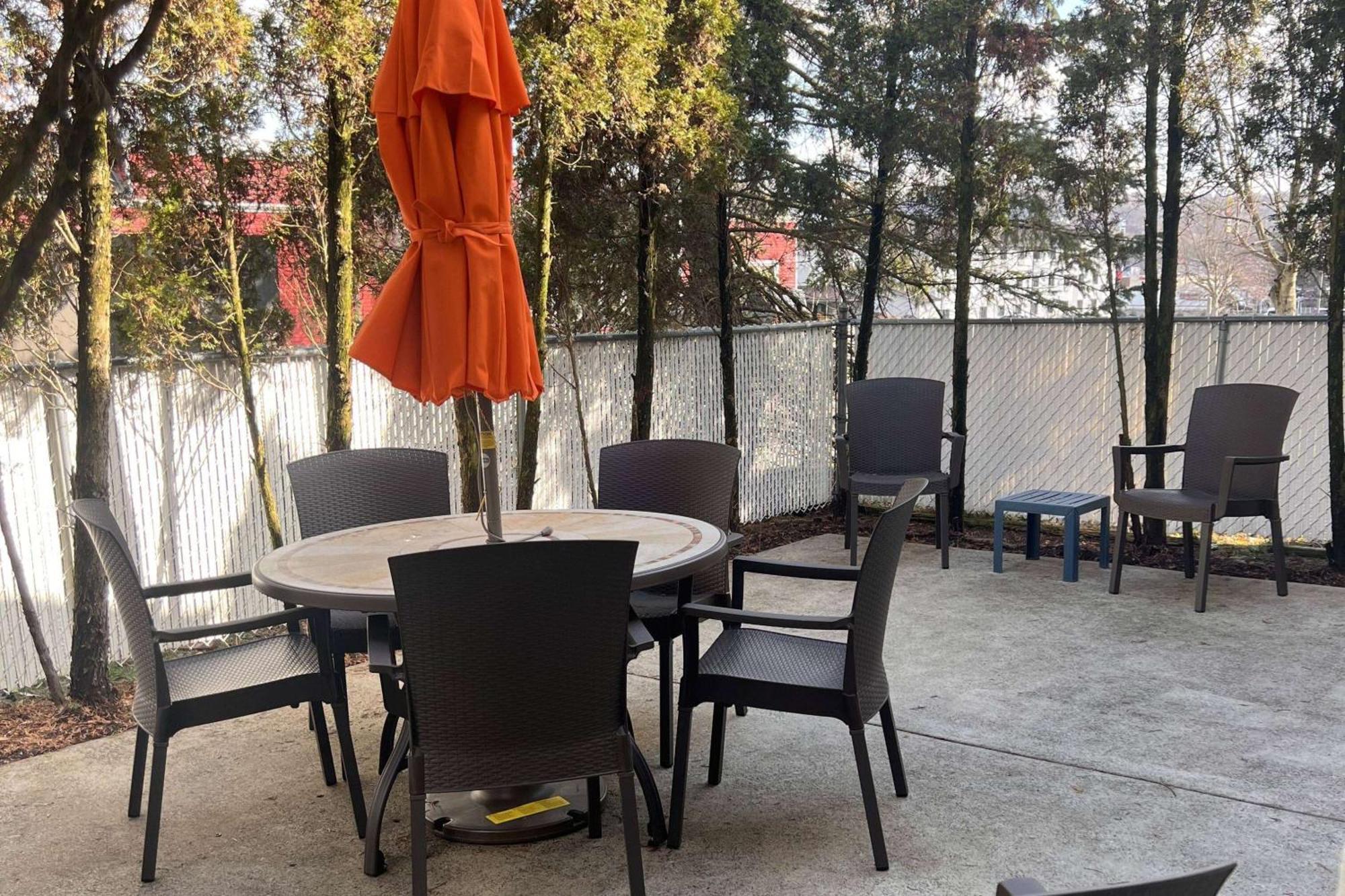 Wingate By Wyndham Pittsburgh New Stanton Hotel Екстериор снимка